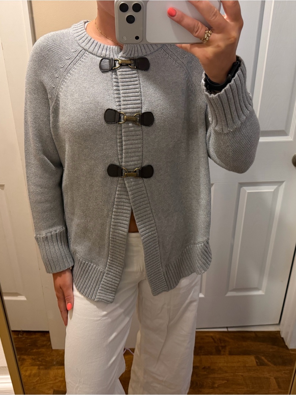 Banana Republic Light Gray Toggle-Front Women's Cardigan